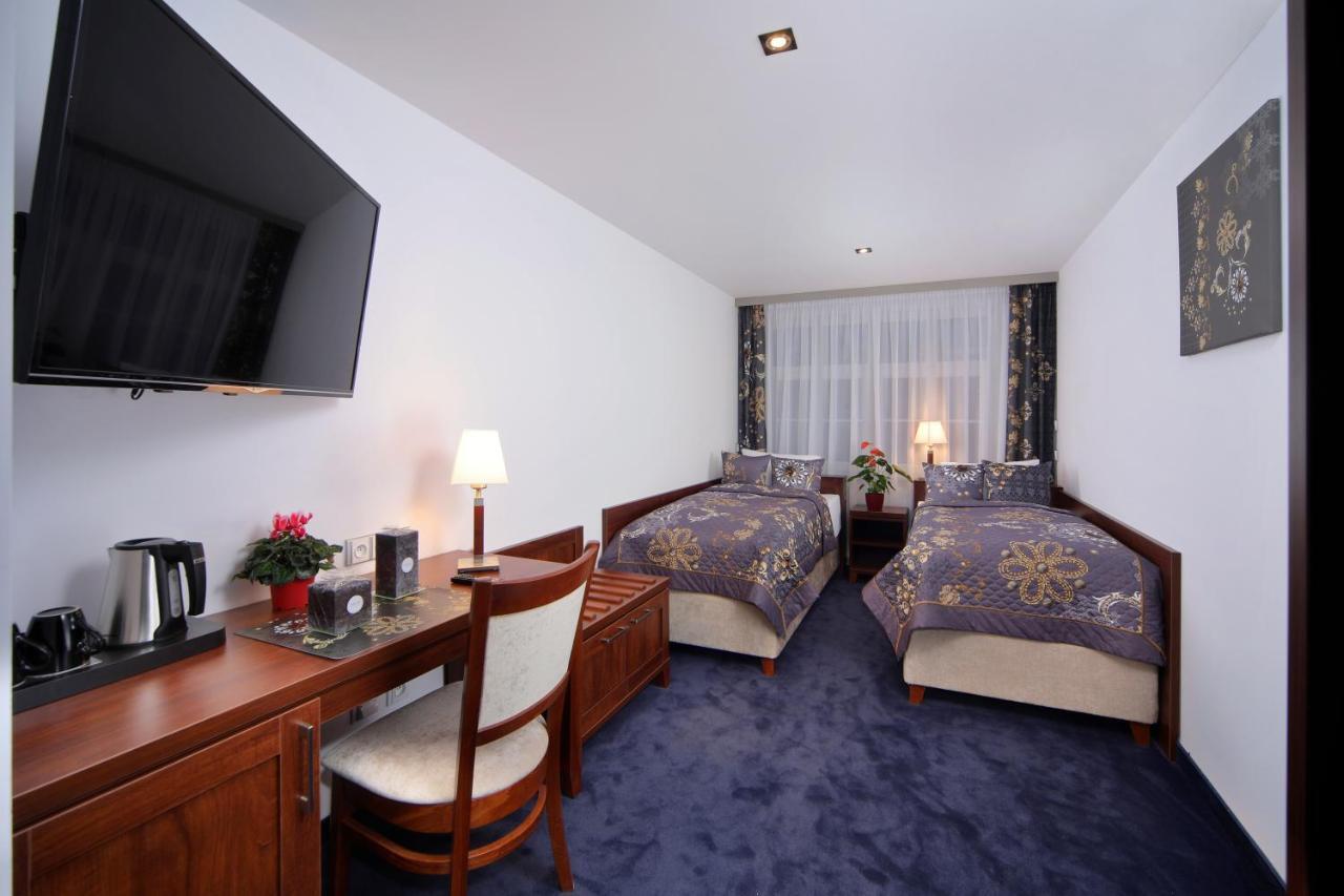 1920 Hotel Spindleruv Mlyn